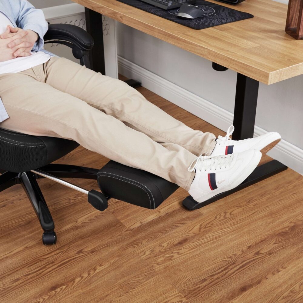 Gamingstoel Zoda - Zwart - Verstelbaar - Stoel - Gamingstoel met voetensteun - Ergonomische bureaustoel uitzoeken